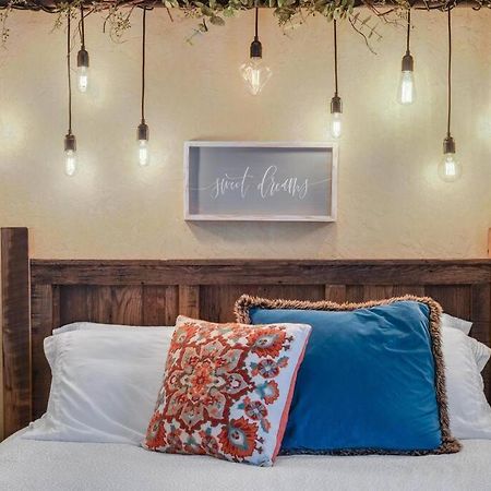 The Rustic Suite - Main Street Lodge In Берлин Экстерьер фото